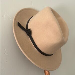 Banana Republic Tan and Black Fedora Hat